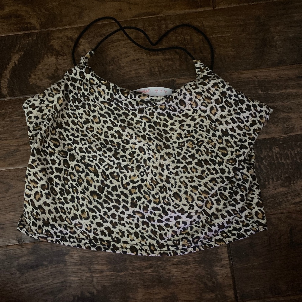 Cropped cheetah tank top
